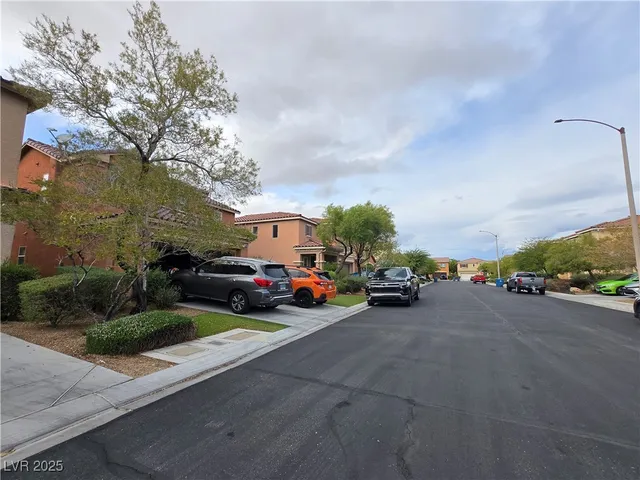 $2,000 | 10601 Cave Ridge Street, Las Vegas, NV 89179