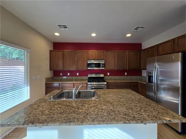 $2,000 | 10601 Cave Ridge Street, Las Vegas, NV 89179