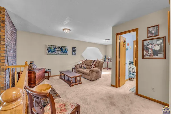 $620,000 | 10125 Saddle Creek Drive, Harveyville, KS 66431
