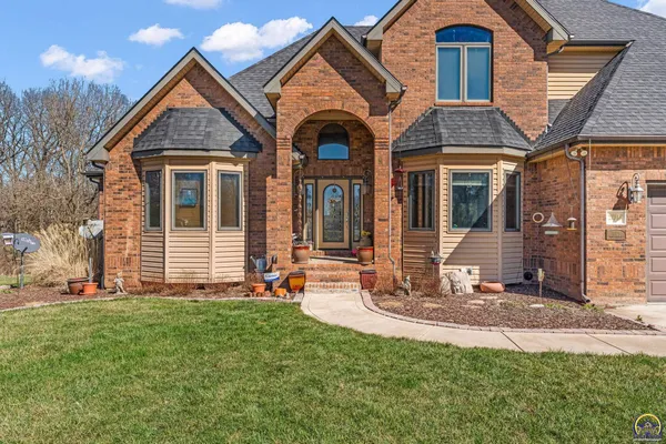 $620,000 | 10125 Saddle Creek Drive, Harveyville, KS 66431