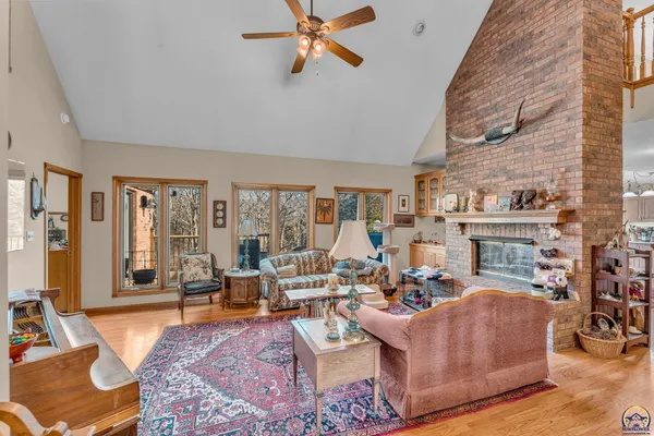 $620,000 | 10125 Saddle Creek Drive, Harveyville, KS 66431