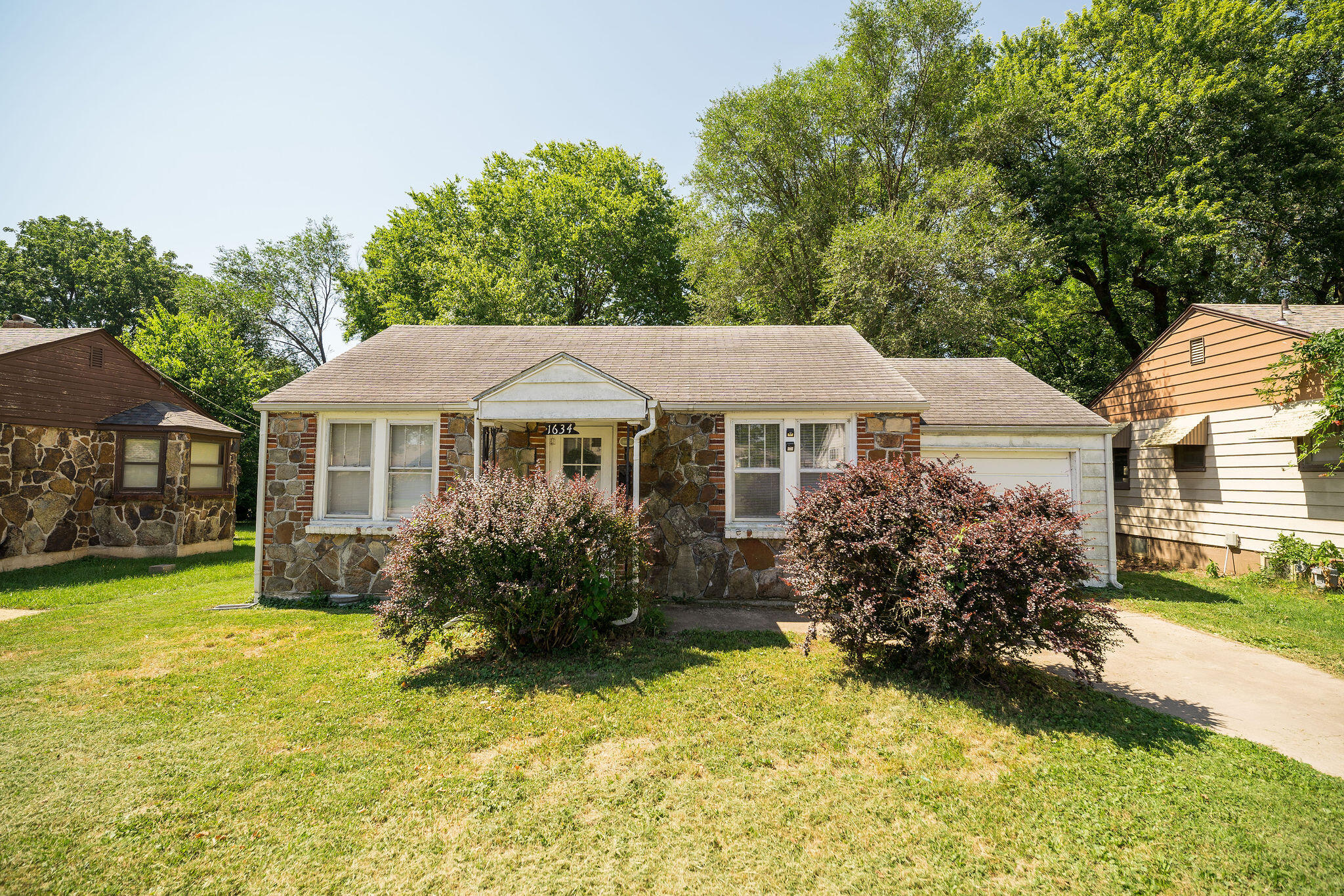 1634 East Commercial Street Springfield, MO 65803 - Photo 1 of 1 1634ECommercial-1