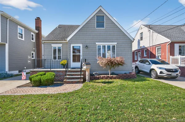 $815,000 | 242 James Street, Franklin Square, NY 11010