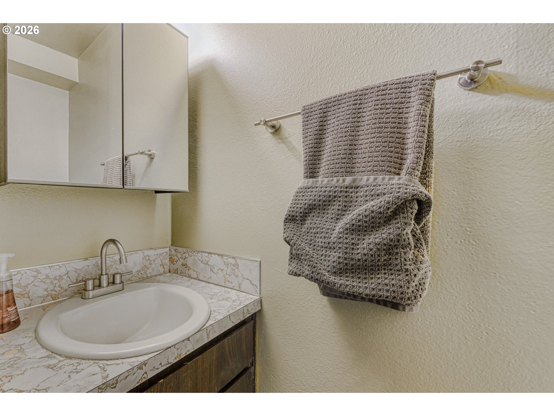 223 Southwest Taylors Ferry Road Portland, OR 97219 - Photo 23 of 33