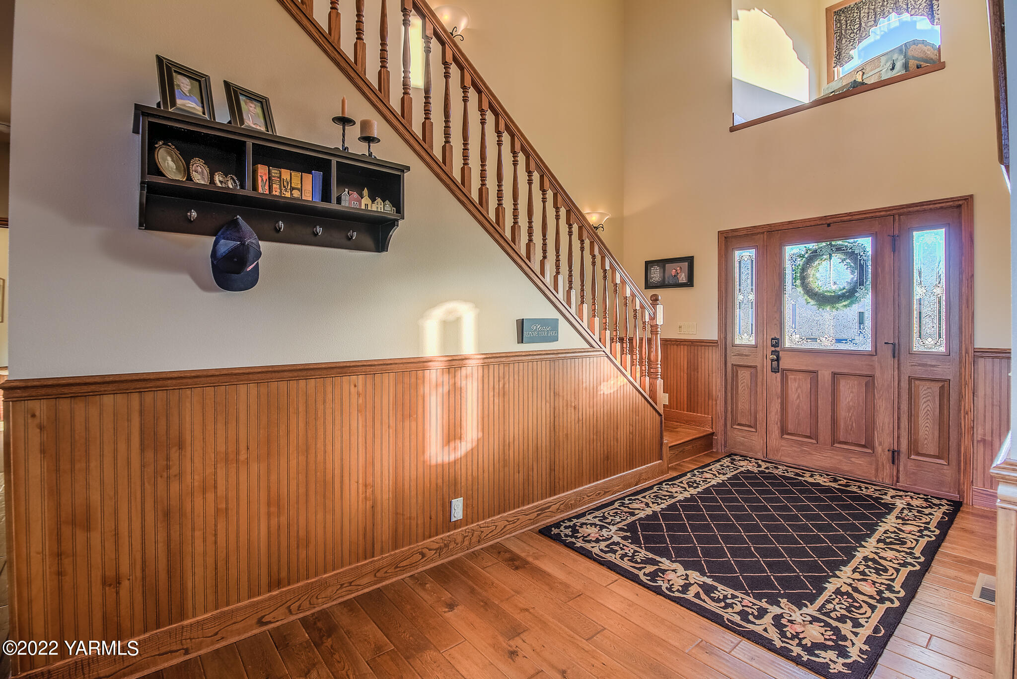 11392 Zier Road Yakima, WA 98908 - Photo 4 of 47 a view of livingroom with furniture and staircase