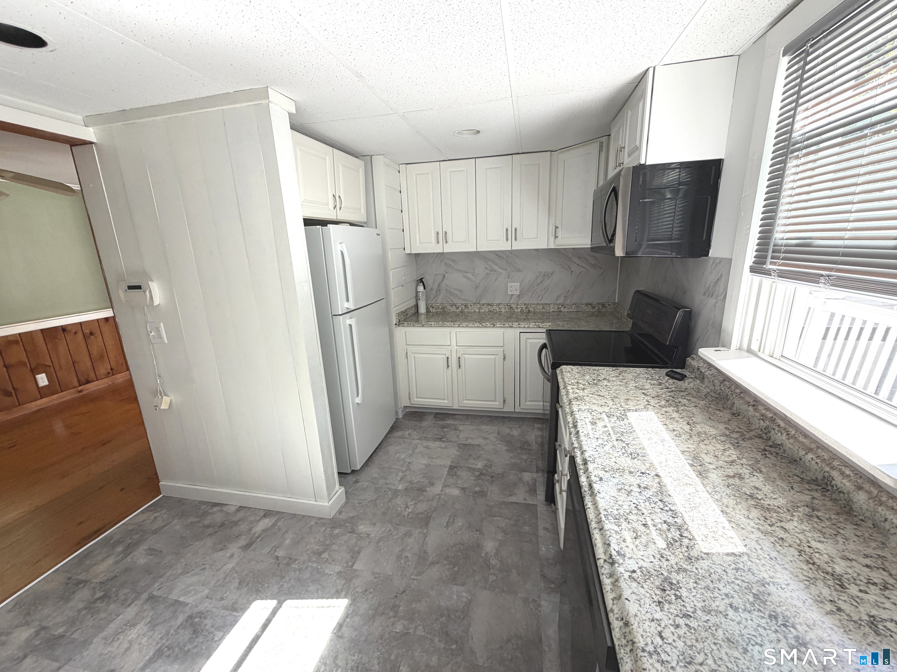 33 Chestnut Grove Road Watertown, CT 06795 - Photo 14 of 36 Gallery Image 14