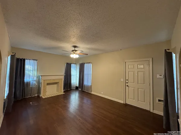$1,500 | 842 Hammond Avenue, San Antonio, TX 78210