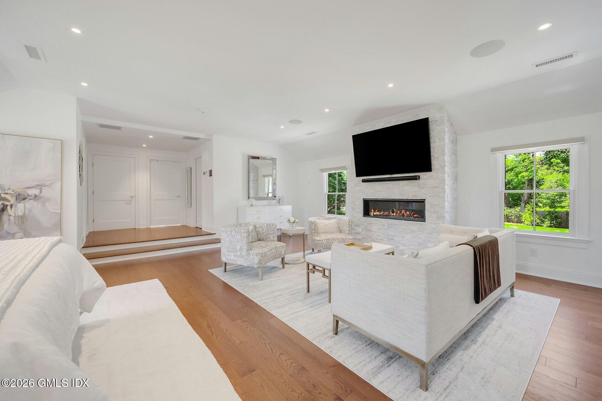 164 Stanwich Road Greenwich, CT 06830 - Photo 23 of 43 23