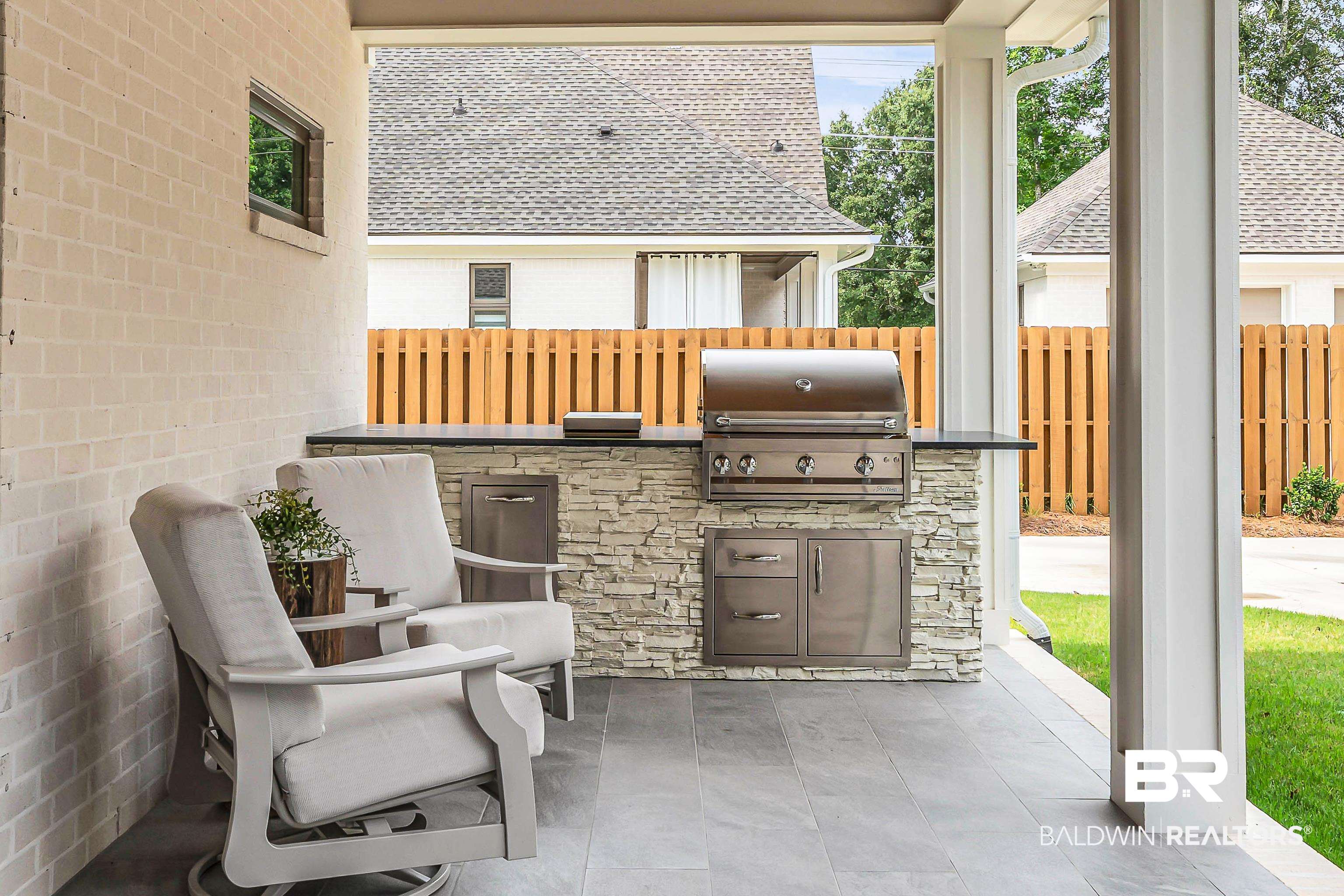 20279 Bishop Road Fairhope, AL 36532 - Photo 35 of 42 Outdoor Kitchen