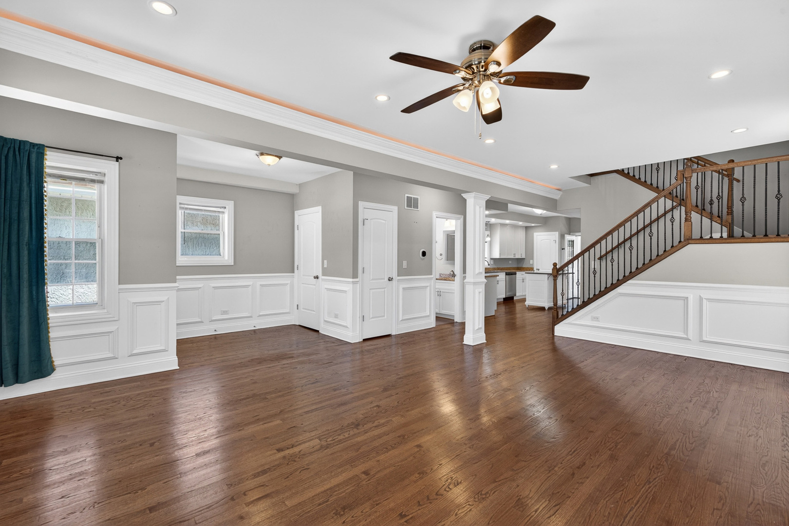 3741 Clinton Avenue Berwyn, IL 60402 - Photo 4 of 34