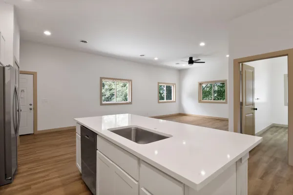 $1,500 | 410 Pine Lake Avenue, Unit F, La Porte, IN 46350