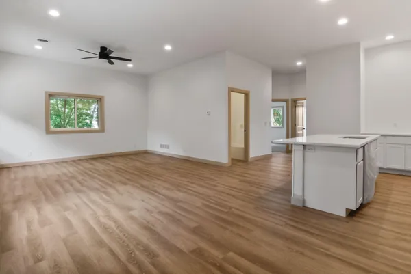 $1,500 | 410 Pine Lake Avenue, Unit F, La Porte, IN 46350