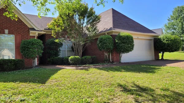 $1,800 | 5935 Telford Drive, Southaven, MS 38671