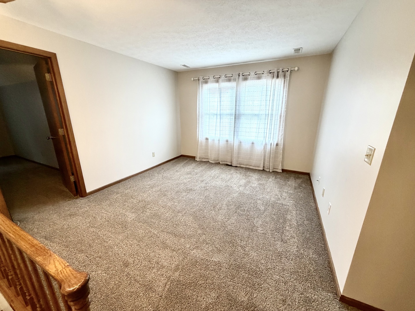1867 Gragg Street Centralia, IL 62801 - Photo 17 of 30 an empty room with windows