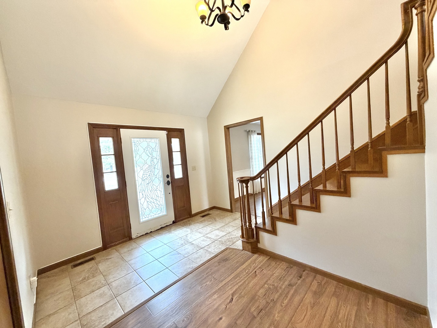 1867 Gragg Street Centralia, IL 62801 - Photo 3 of 30 a view of an entryway with wooden floor