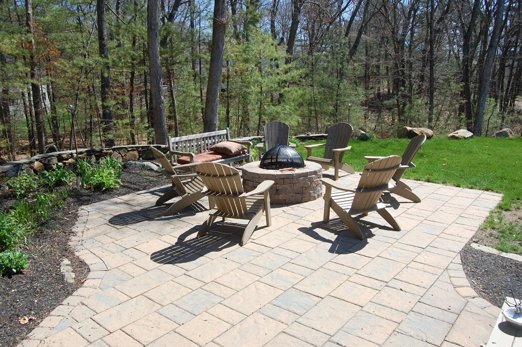 162 Hay Meadow Road North Andover, MA 01845 - Photo 5 of 30 Gallery Image 5