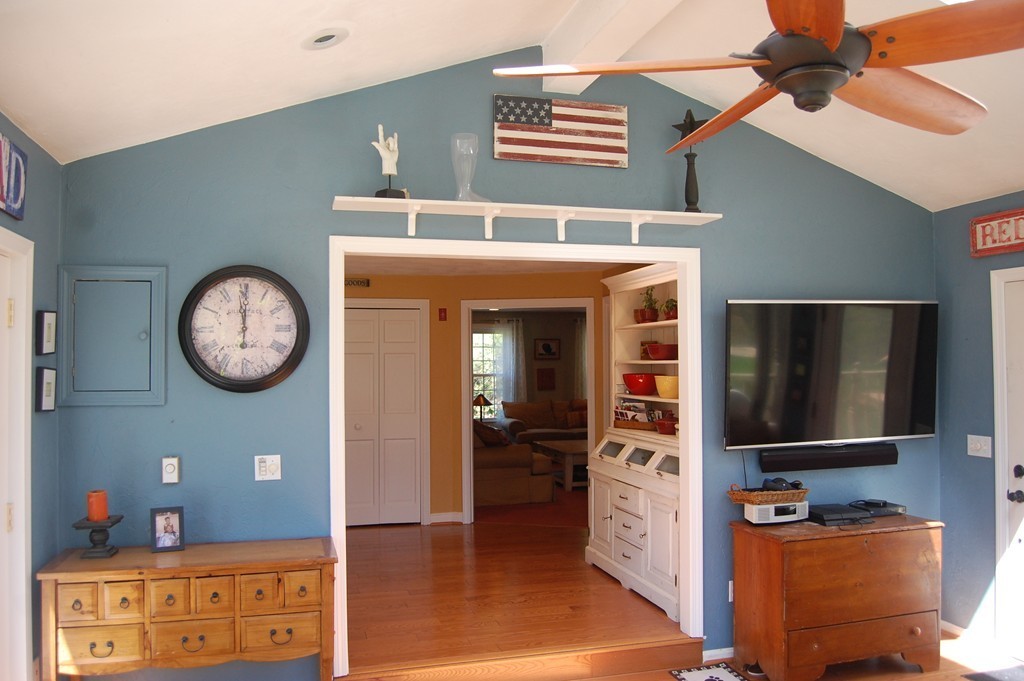 162 Hay Meadow Road North Andover, MA 01845 - Photo 8 of 30 Gallery Image 8