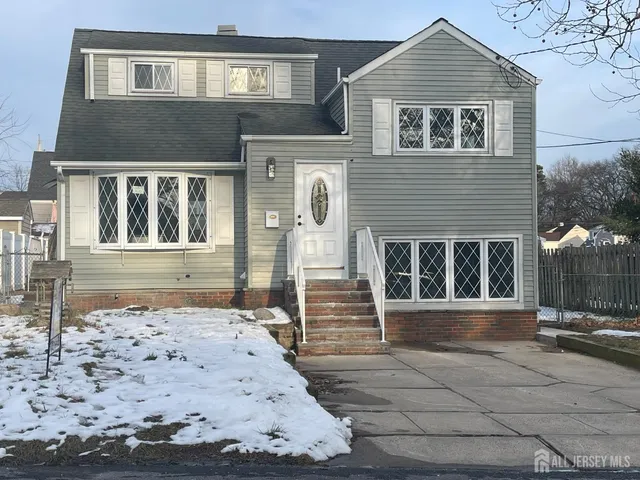 $599,999 | 22 Robin Place, Sayreville, NJ 08859