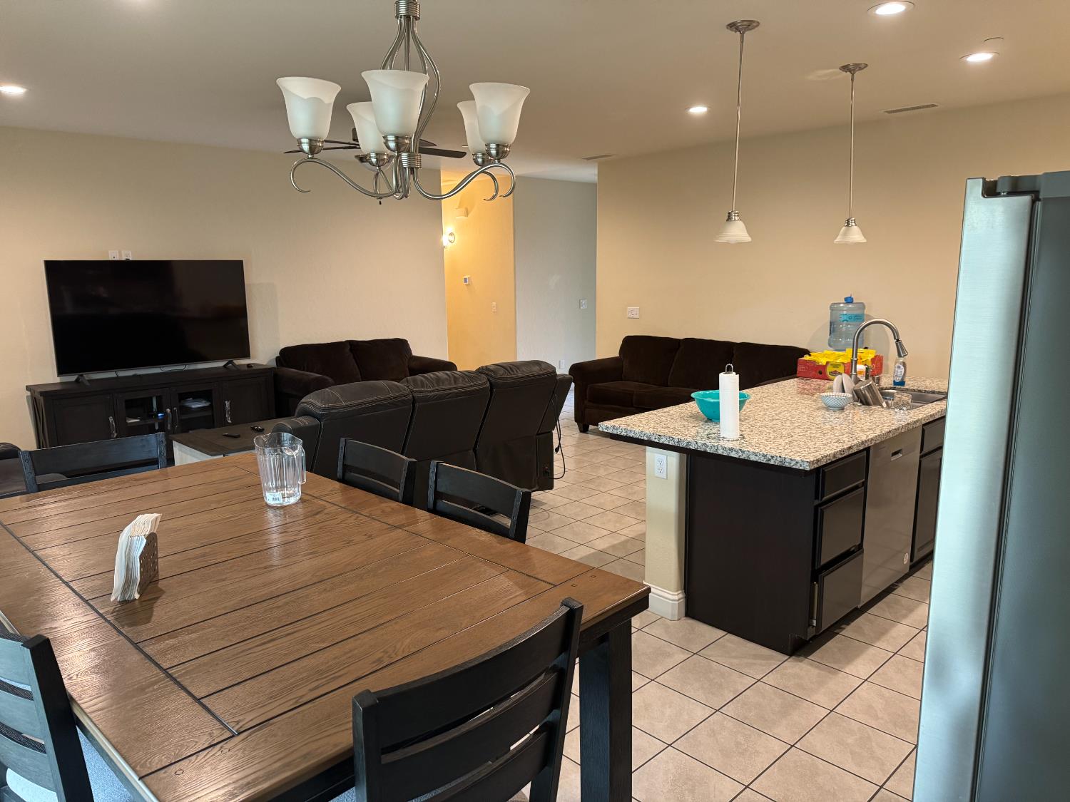 1726 Cleveland Street Selma, CA 93662 - Photo 4 of 15