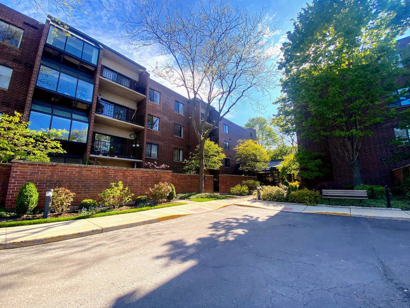 2200 Bouterse Street, Unit 407 Park Ridge, IL 60068 - Photo 2 of 30