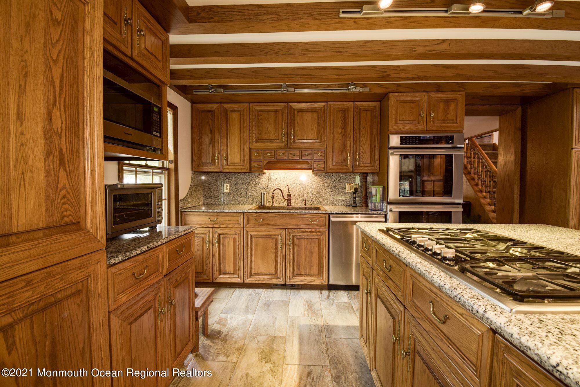 395 Tennent Road Morganville, NJ 07751 - Photo 25 of 71 117_395_Tennent_Road_333765_626078