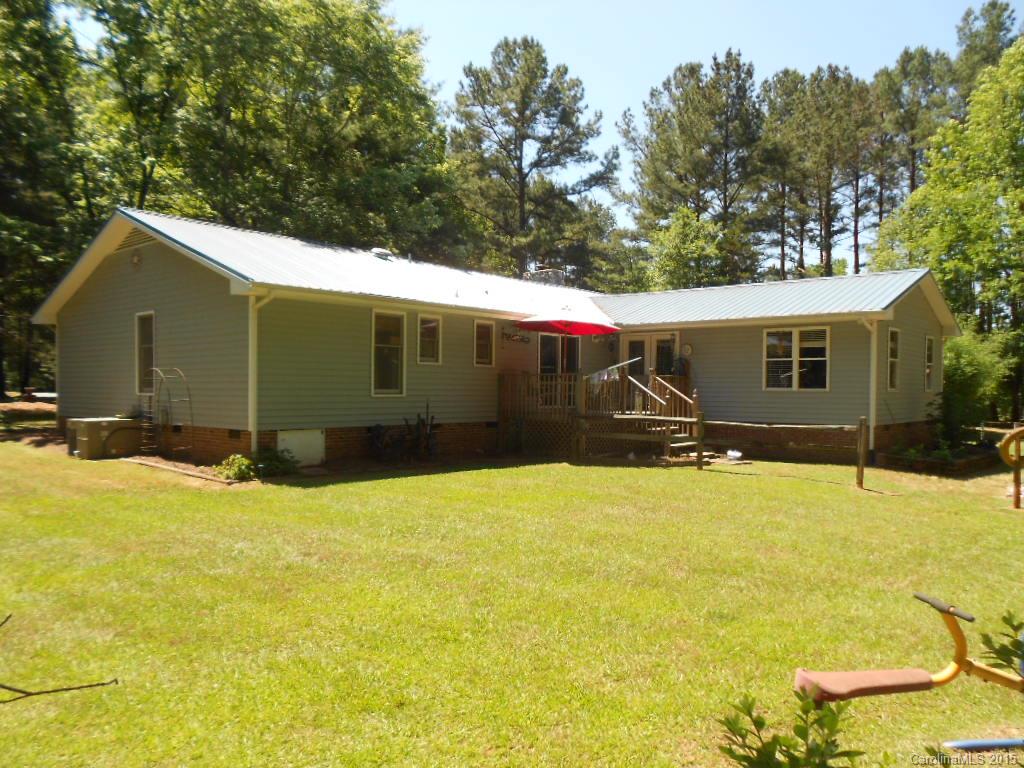 383 East Rebound Road Lancaster, SC 29720 - Photo 20 of 22 a view of a backyard of house