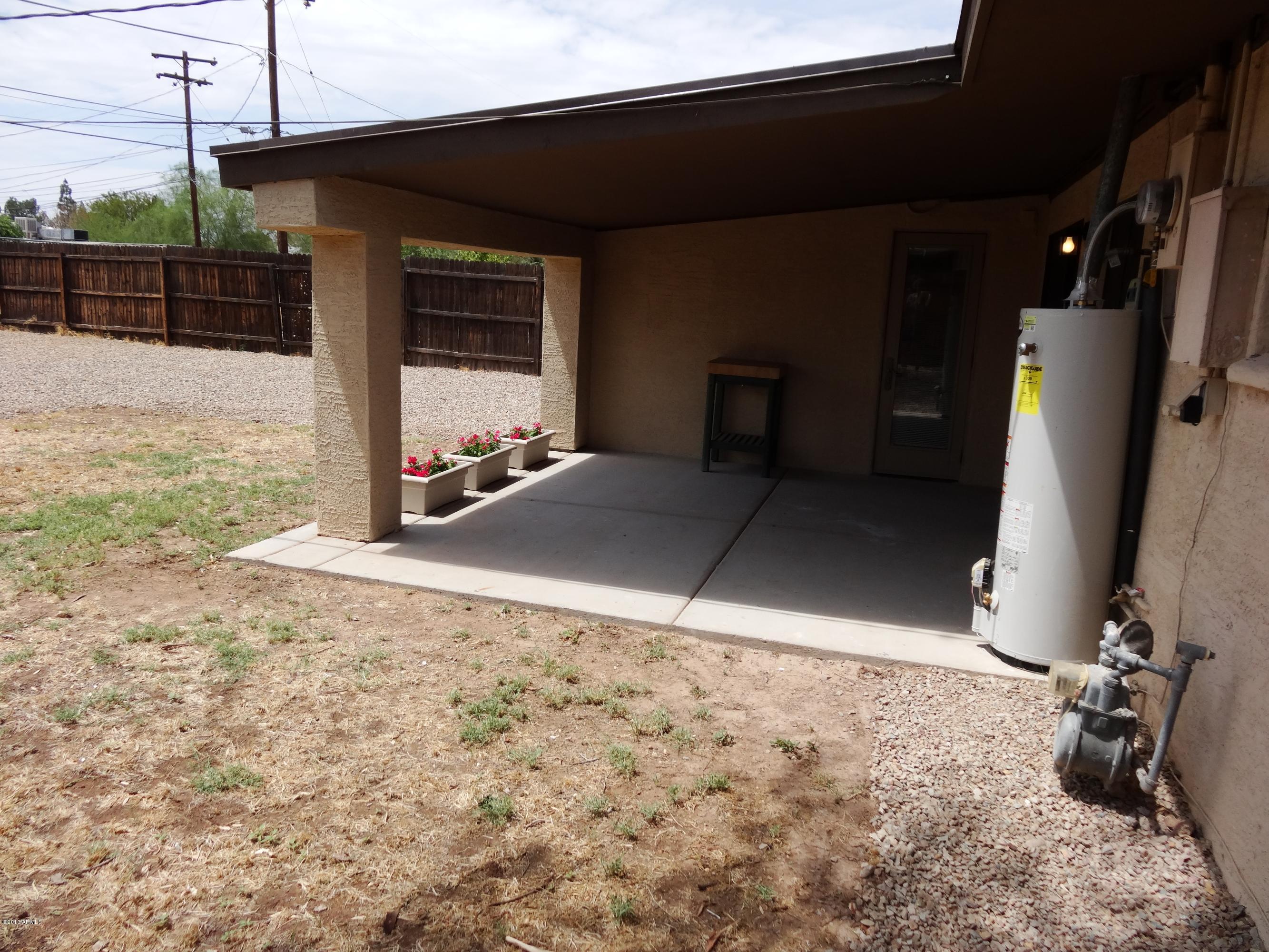 406 South Roberts Road Tempe, AZ 85281 - Photo 18 of 31 086