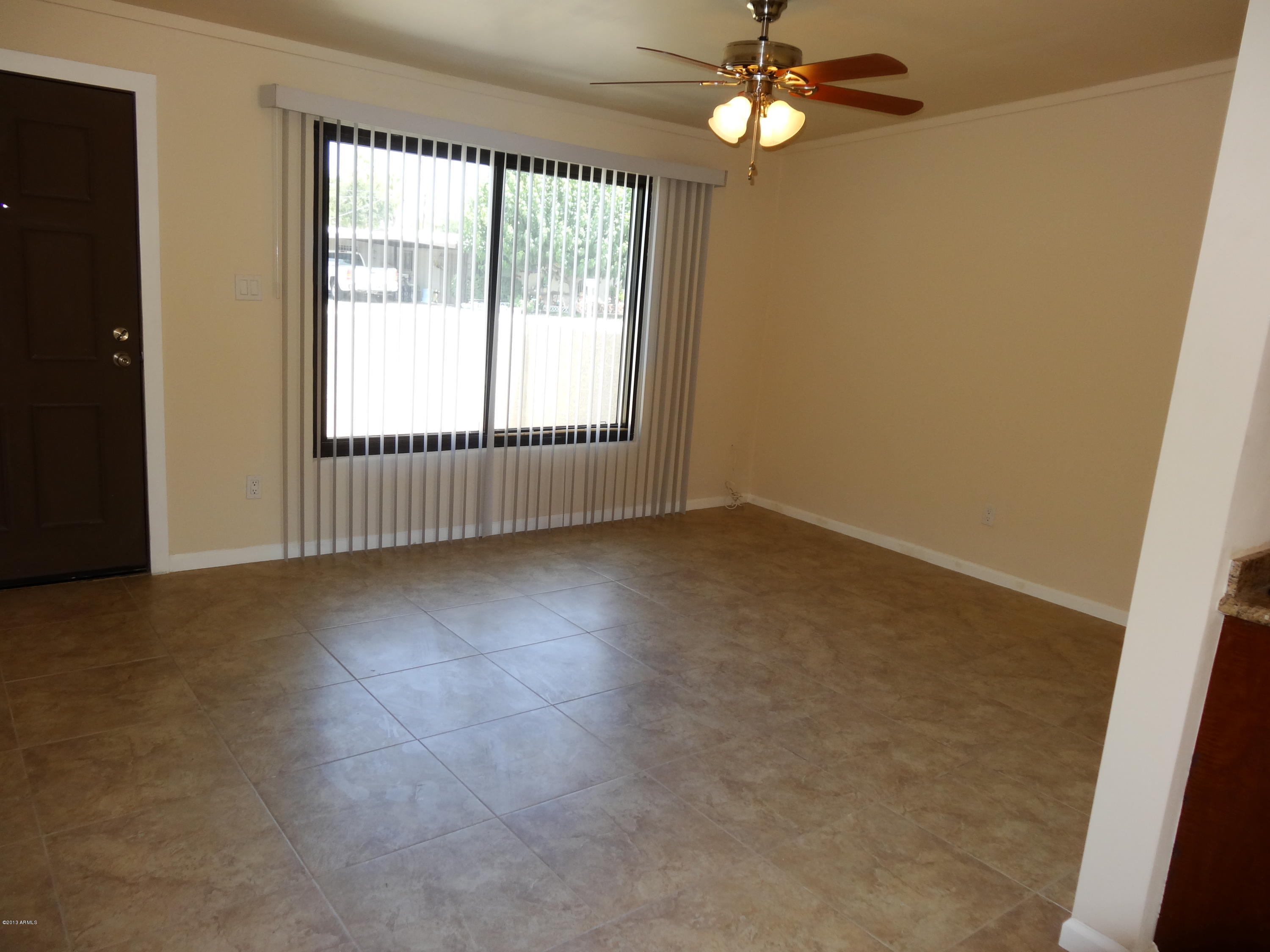 406 South Roberts Road Tempe, AZ 85281 - Photo 6 of 31 095