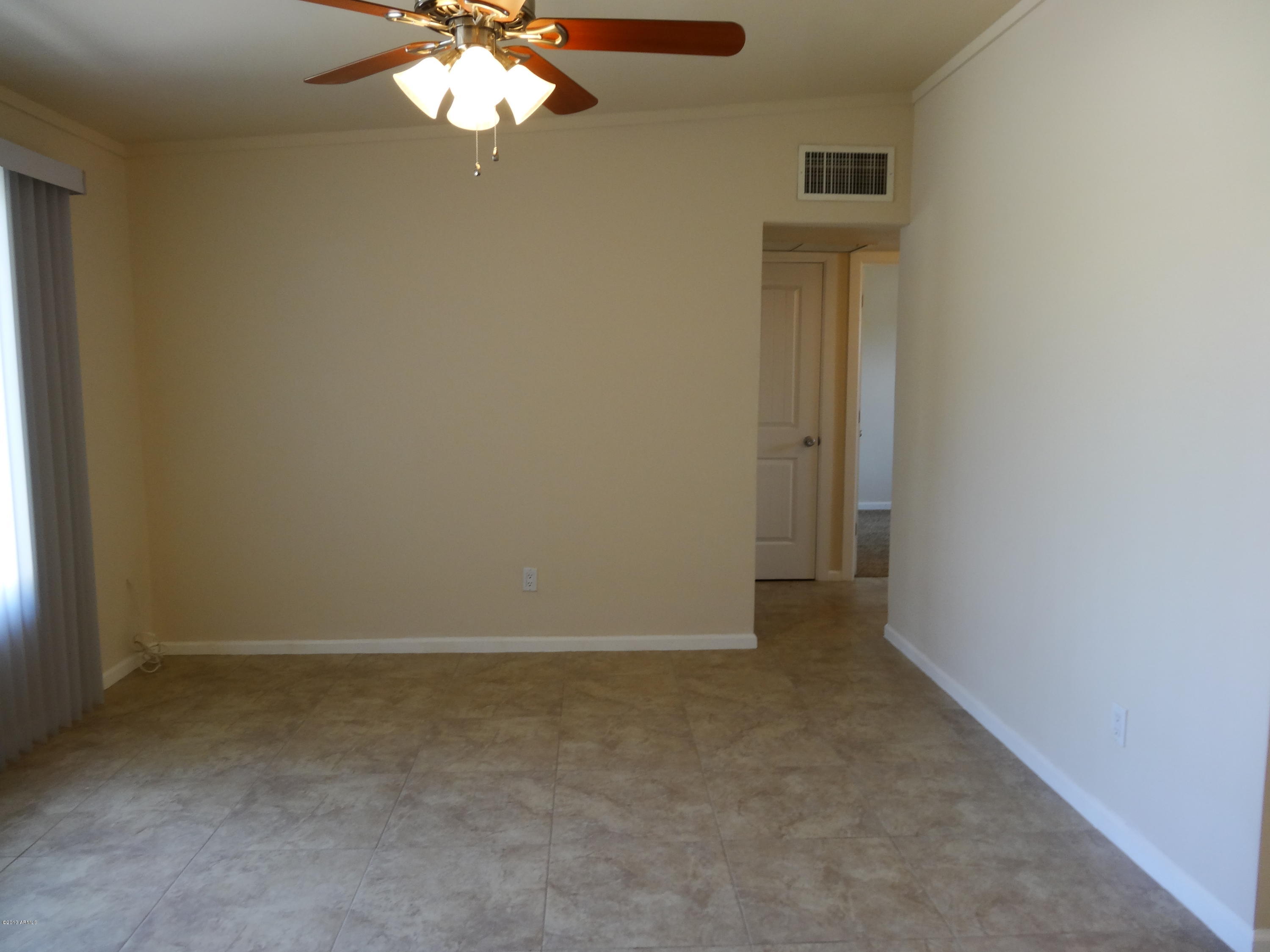 406 South Roberts Road Tempe, AZ 85281 - Photo 7 of 31 096