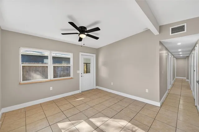 $3,490 | 2245 17th Avenue South, St. Petersburg, FL 33712