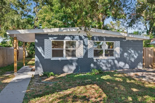 $3,490 | 2245 17th Avenue South, St. Petersburg, FL 33712