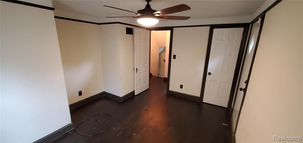 14424 Greenview Road Detroit, MI 48223 - Photo 33 of 47
