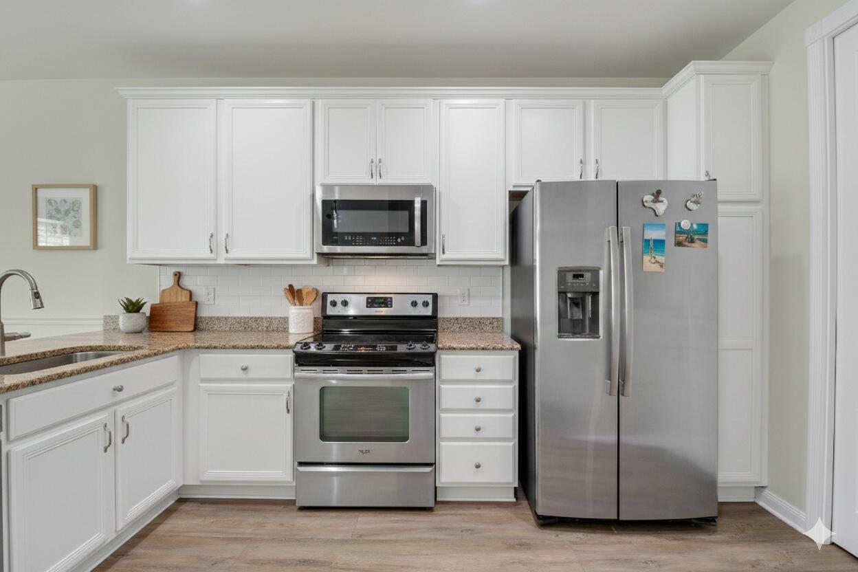 1043 Key Largo Street Jupiter, FL 33458 - Photo 14 of 46 Digital Staging