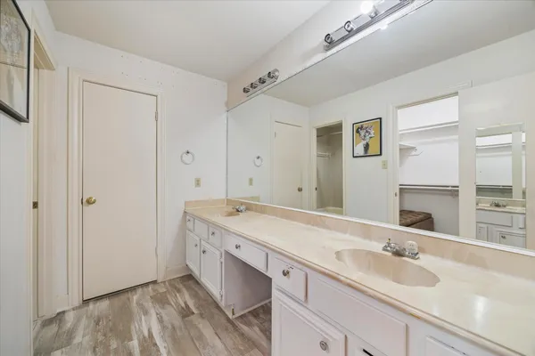 $1,850 | 880 Tully Street, Unit 13, Houston, TX 77079