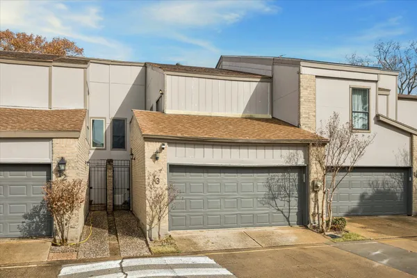 $1,850 | 880 Tully Street, Unit 13, Houston, TX 77079