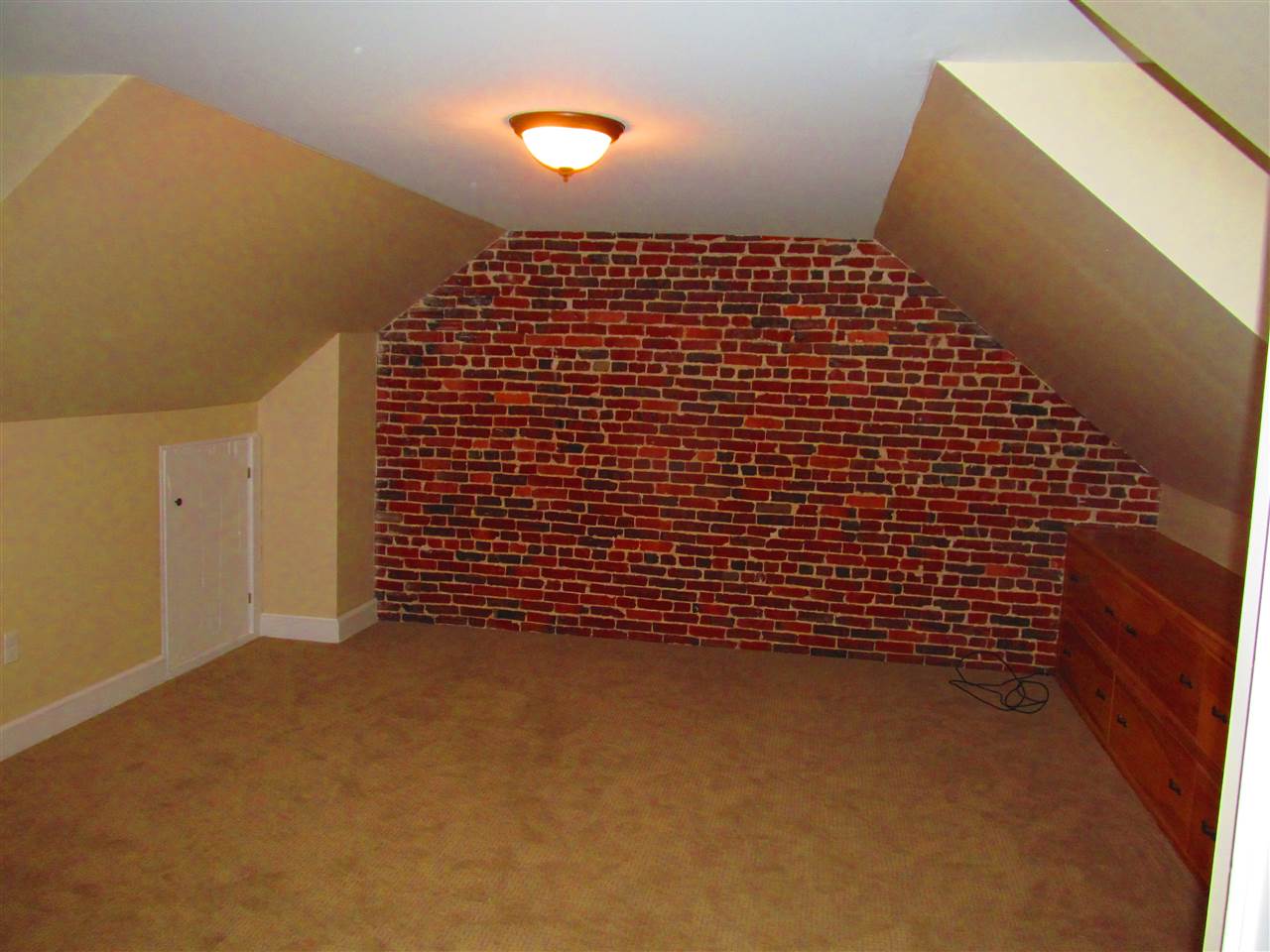 69 Middle Street, Unit R4 Manchester, NH 03101 - Photo 14 of 17 Gallery Image 14