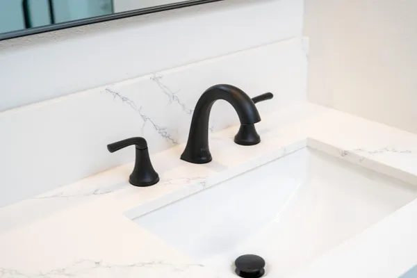 a close view of sink