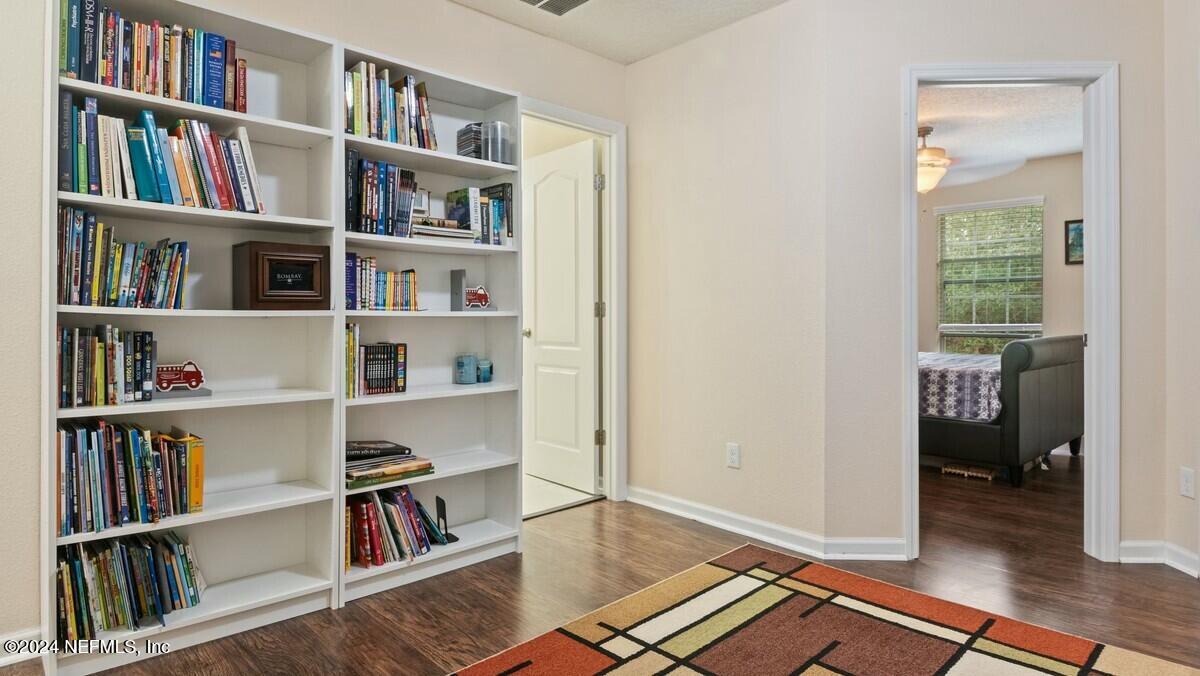 3842 Chasing Falls Road Orange Park, FL 32065 - Photo 17 of 33 2nd floor common area