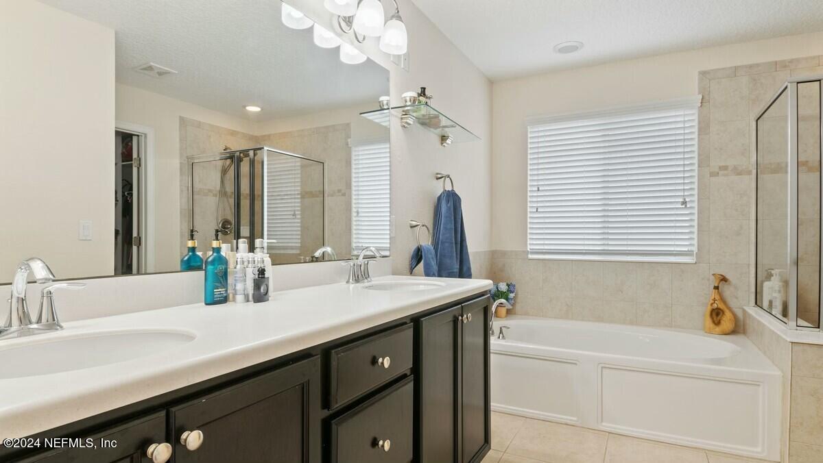 3842 Chasing Falls Road Orange Park, FL 32065 - Photo 26 of 33 Master bathroom