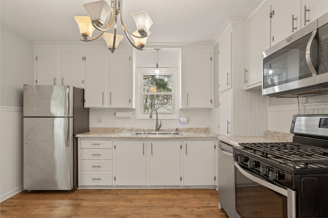 69 Chippendale Road Greece, NY 14616 - Photo 6 of 38