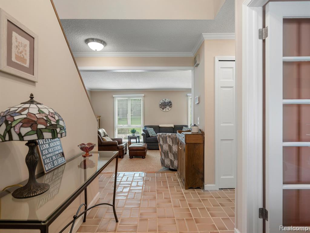 846 Stag Ridge Road Rochester Hills, MI 48309 - Photo 8 of 42