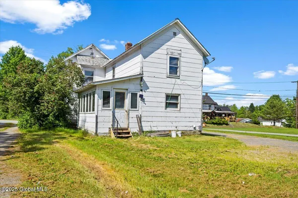 $92,800 | 6166 Highway 28, Indian Lake, NY 12842