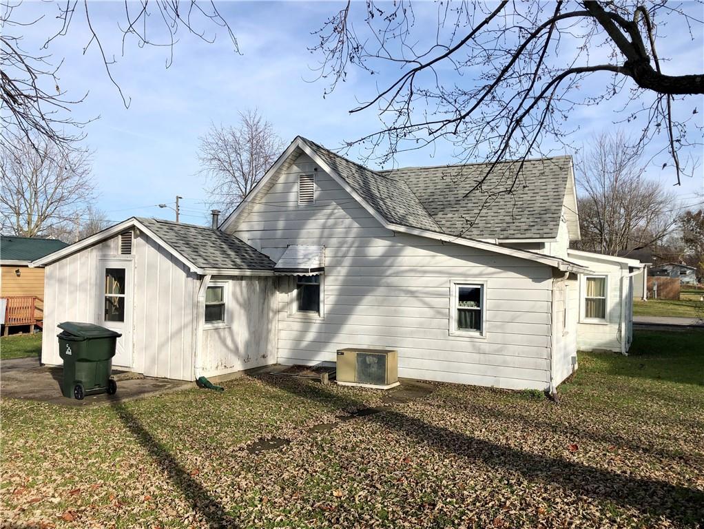 342 Maple Street Hope, IN 47246 - Photo 3 of 23 Gallery Image 3