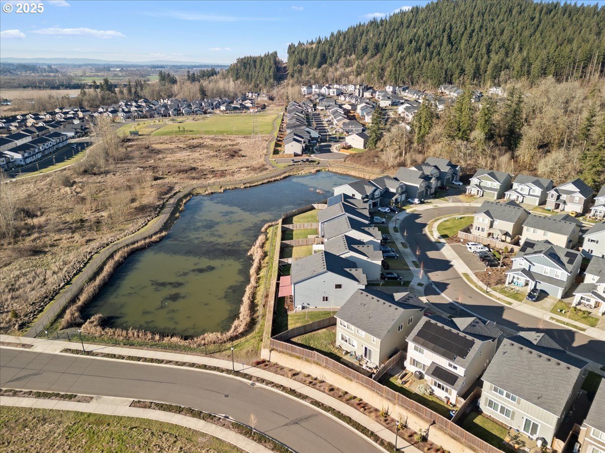 6684 North 89th Loop Camas, WA 98607 - Photo 39 of 44 a view of a city