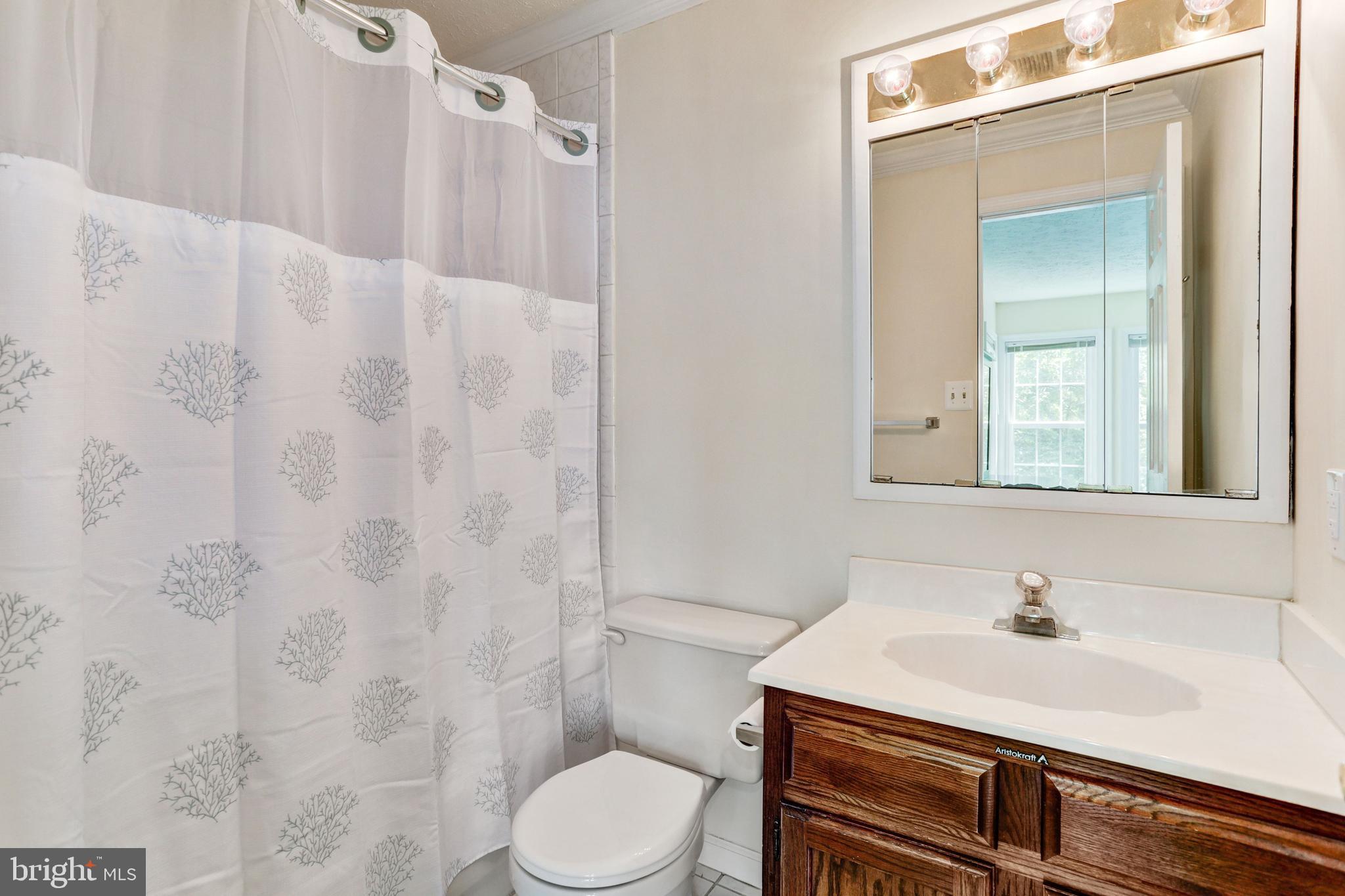 6470 Greenfield Road, Unit 1105 Elkridge, MD 21075 - Photo 25 of 35 Master Bath