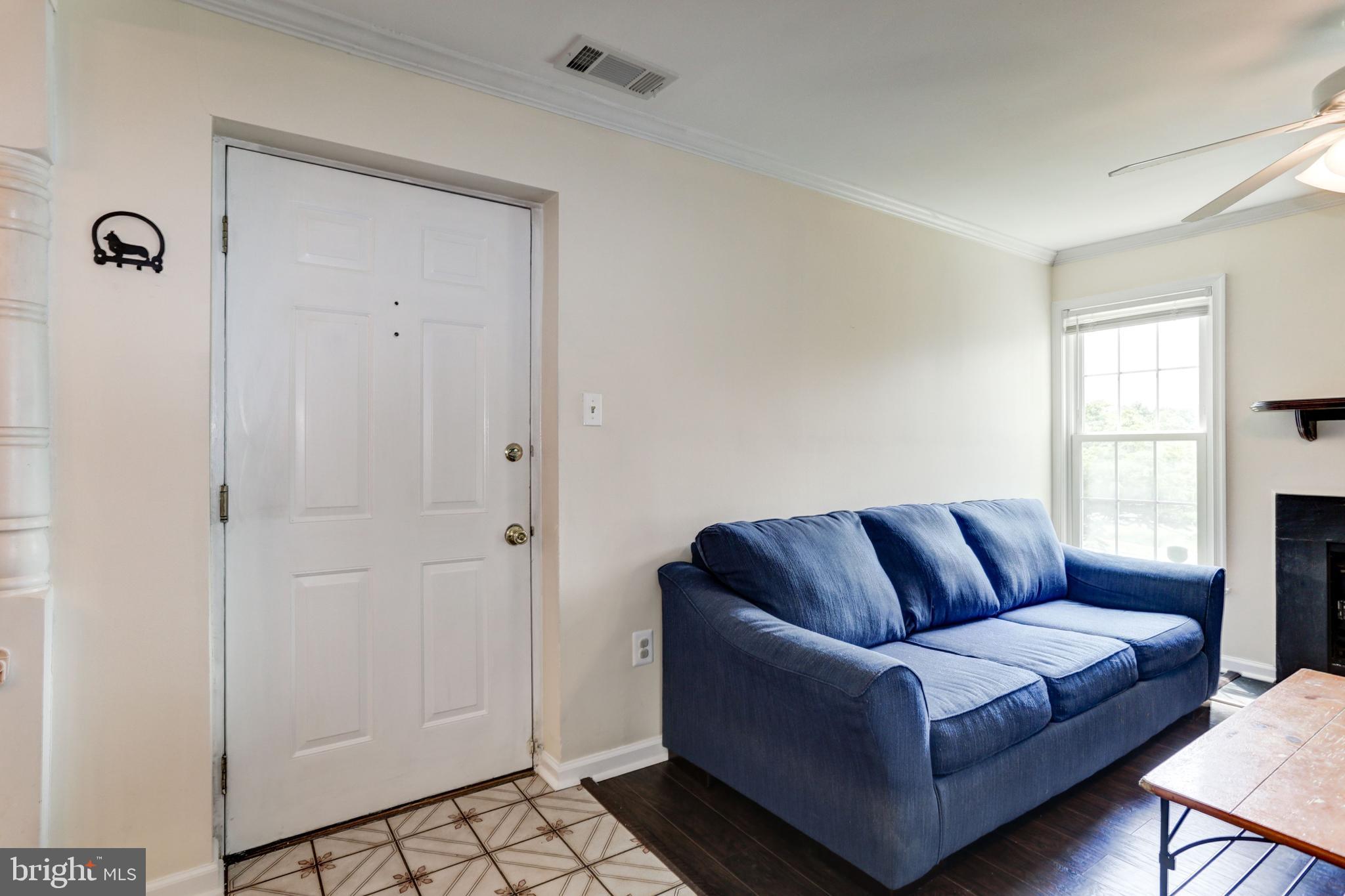 6470 Greenfield Road, Unit 1105 Elkridge, MD 21075 - Photo 5 of 35 Foyer
