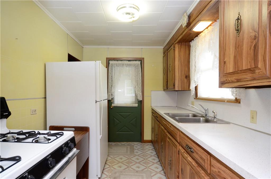 2038 Darlington Road Beaver Falls, PA 15010 - Photo 8 of 17 Kitchen