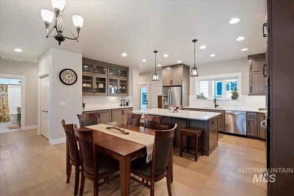 $795,000 | 21301 Cessna Court, Greenleaf, ID 83626