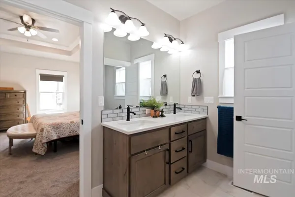 $795,000 | 21301 Cessna Court, Greenleaf, ID 83626