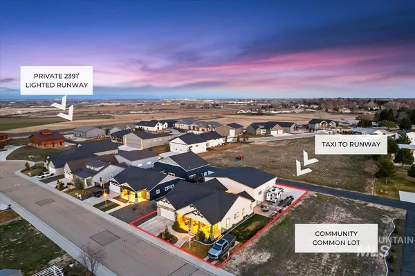 $795,000 | 21301 Cessna Court, Greenleaf, ID 83626